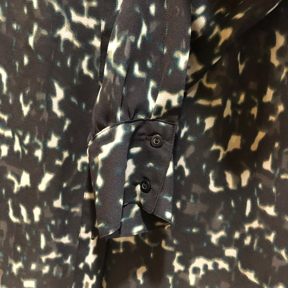 GAP SHEER CAMOUFLAGE PRINT BLOUSE - Picture 7 of 13